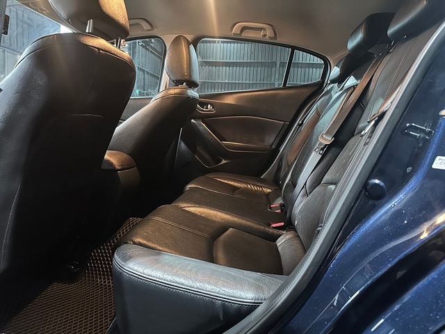 MAZDA馬自達 MAZDA 3  第6張相片
