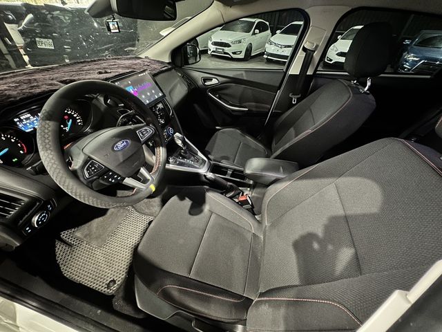 FORD福特 FOCUS  第11張相片