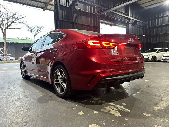 HYUNDAI現代 ELANTRA  第5張相片