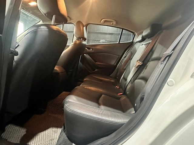 MAZDA馬自達 MAZDA 3  第1張相片