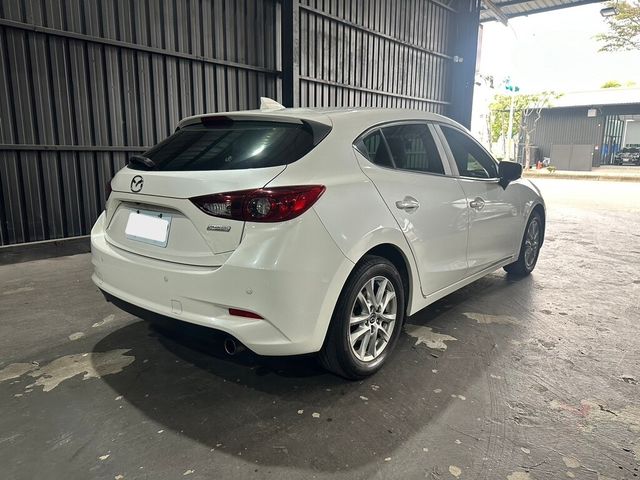MAZDA馬自達 MAZDA 3  第7張相片