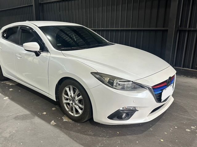 MAZDA馬自達 MAZDA 3  第9張相片