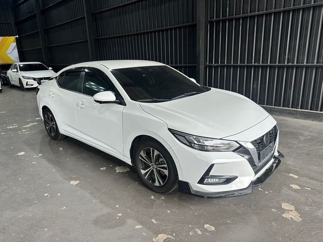 NISSAN日產 SENTRA  第3張相片