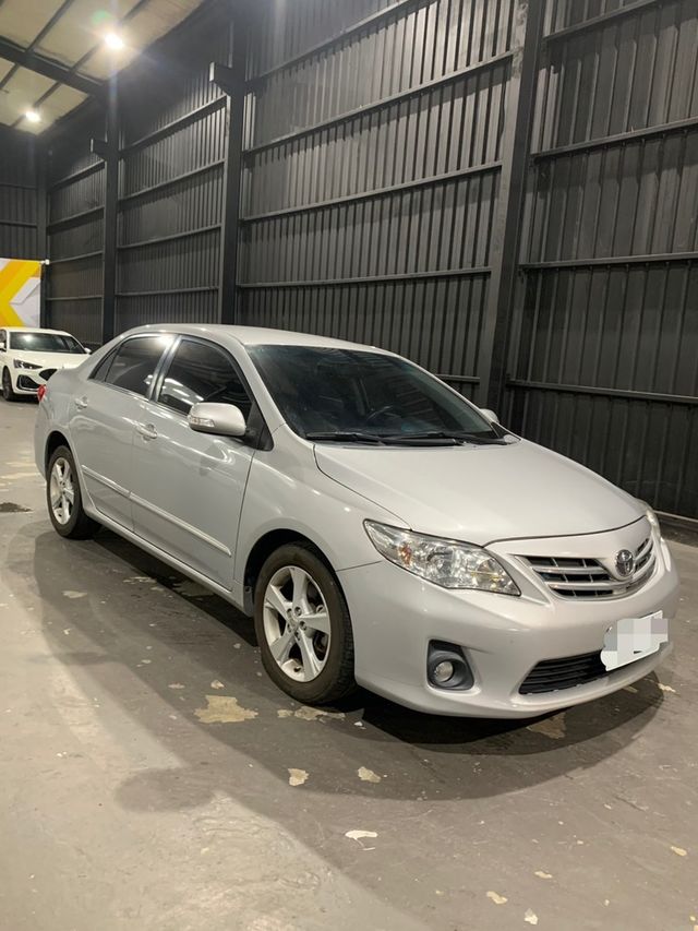 TOYOTA豐田 ALTIS  第2張相片
