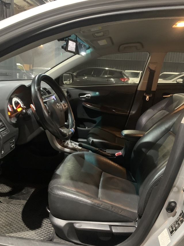 TOYOTA豐田 ALTIS  第5張相片
