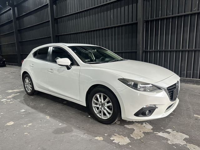 MAZDA馬自達 MAZDA 3  第2張相片