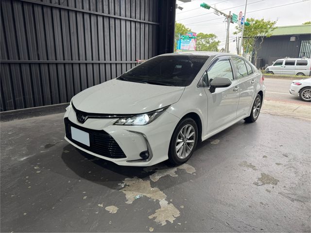TOYOTA豐田 ALTIS  第1張相片
