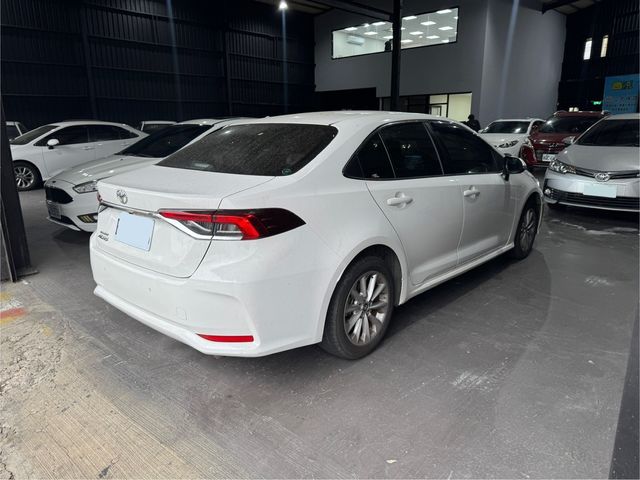 TOYOTA豐田 ALTIS  第3張相片