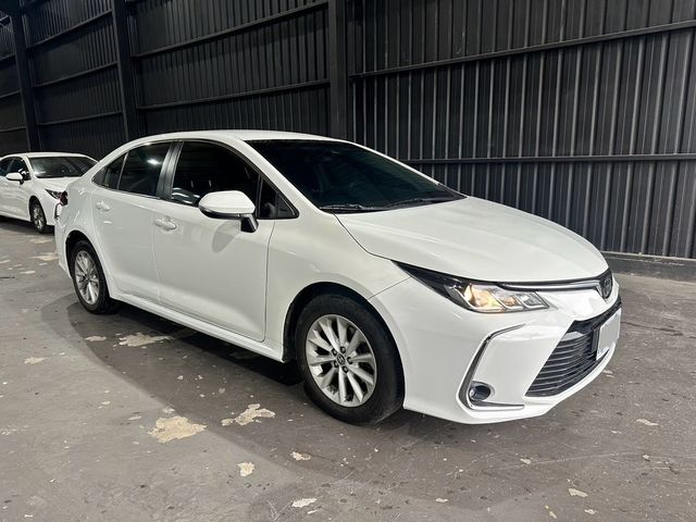TOYOTA豐田 ALTIS  第2張相片
