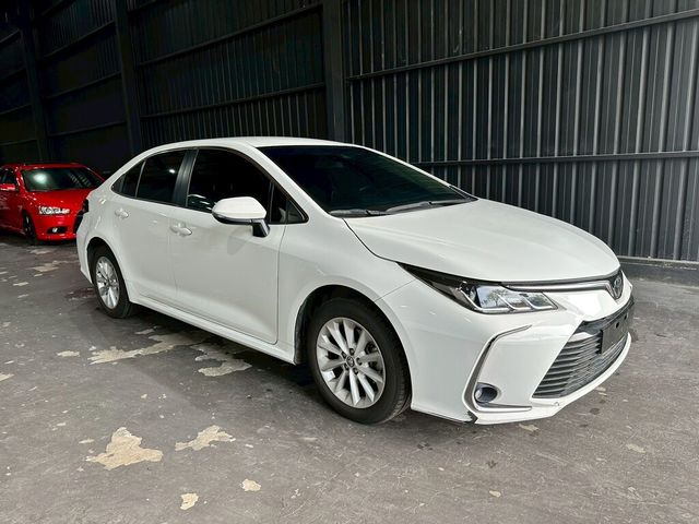 TOYOTA豐田 ALTIS  第2張相片
