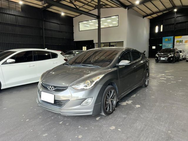 HYUNDAI現代 ELANTRA  第1張相片