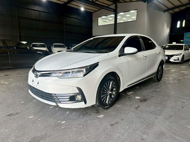 TOYOTA豐田 ALTIS  第1張相片