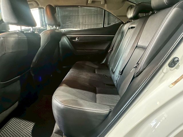 TOYOTA豐田 ALTIS  第6張相片