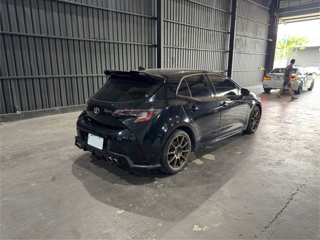 TOYOTA豐田 AURIS  第3張相片