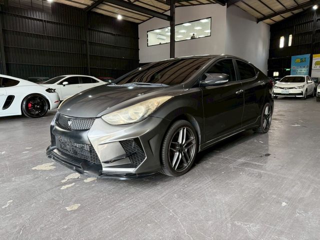 HYUNDAI現代 ELANTRA  第1張相片