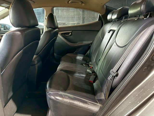 HYUNDAI現代 ELANTRA  第6張相片