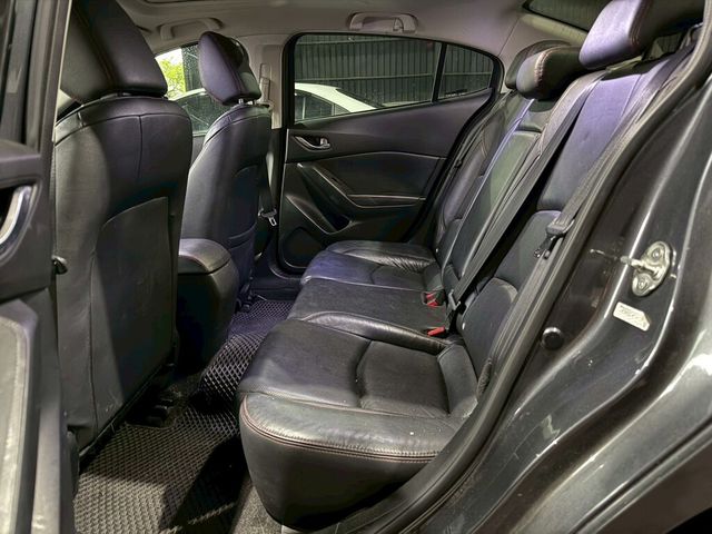 MAZDA馬自達 MAZDA 3  第6張相片