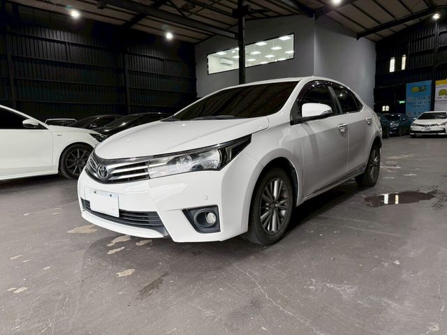 TOYOTA豐田 ALTIS  第1張相片