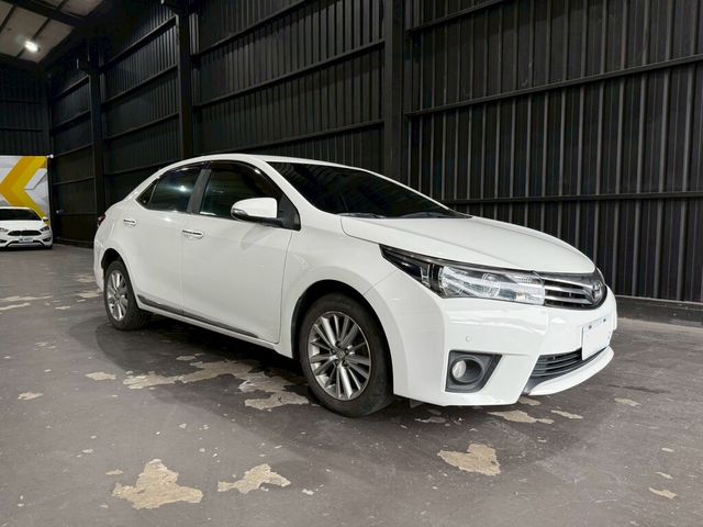 TOYOTA豐田 ALTIS  第2張相片