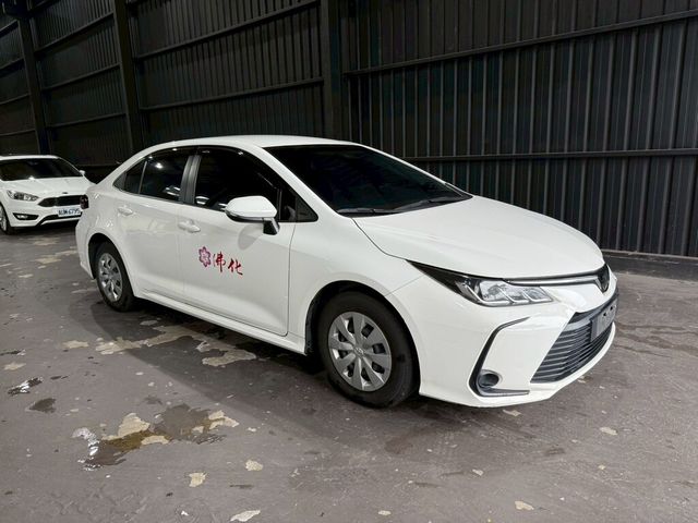 TOYOTA豐田 ALTIS  第2張相片