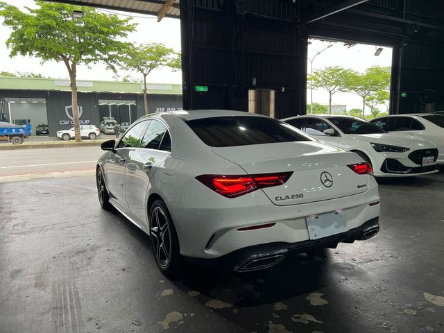 M-BENZ賓士 CLA250  第3張相片