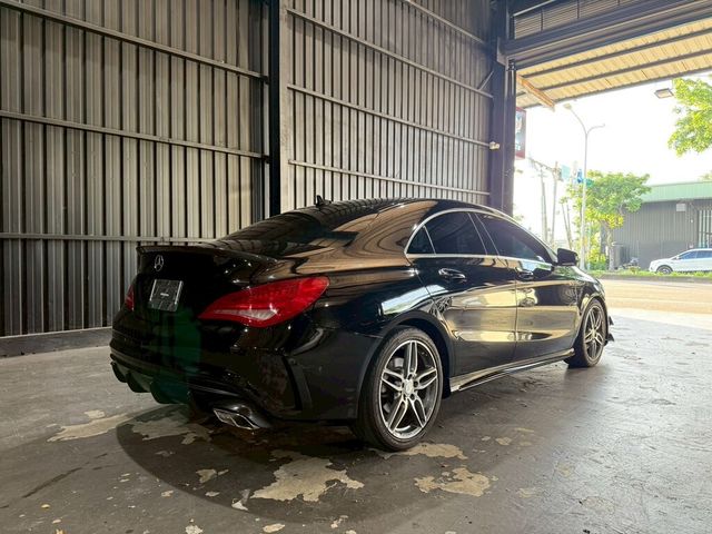 M-BENZ賓士 CLA250  第3張相片