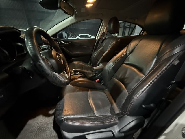 MAZDA馬自達 MAZDA 3  第5張相片