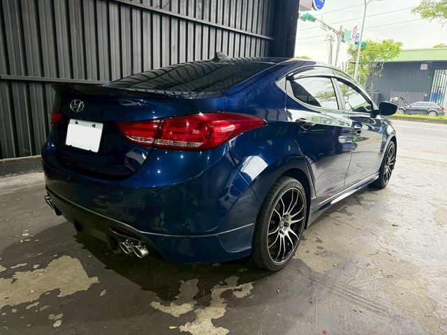 HYUNDAI現代 ELANTRA  第3張相片