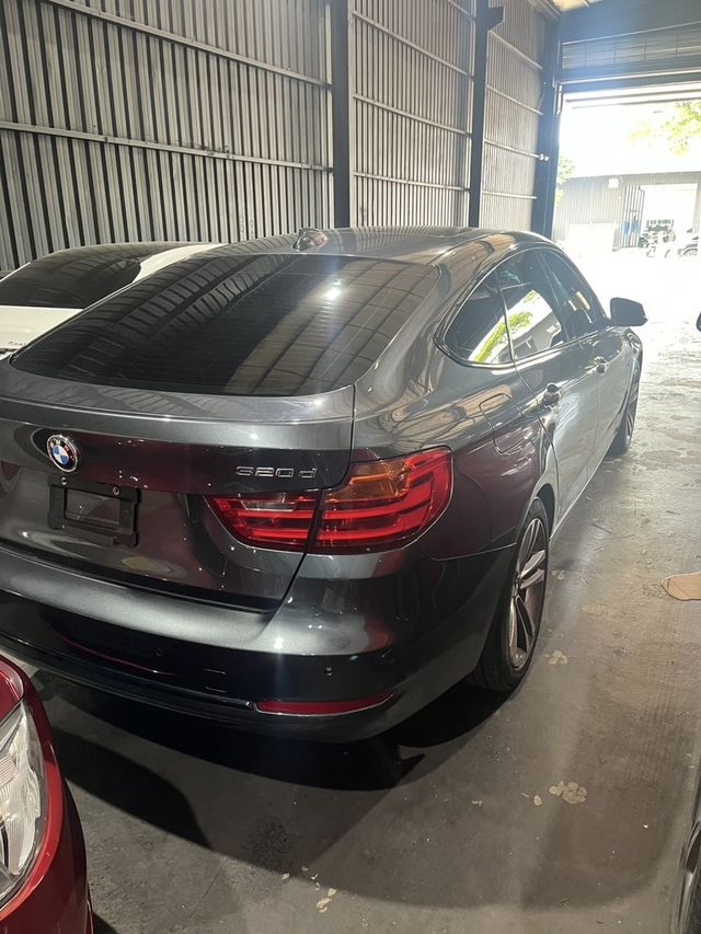 BMW寶馬 320 GT  第4張相片