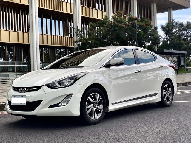 HYUNDAI現代 ELANTRA  第1張相片