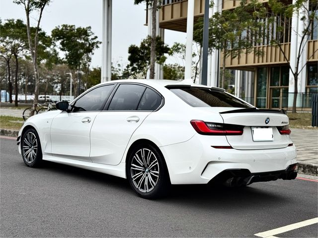 BMW寶馬 330I  第2張相片