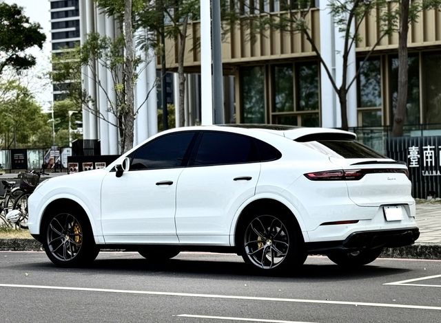 PORSCHE保時捷 CAYENNE  第3張相片