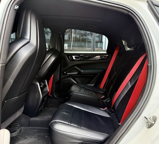 PORSCHE保時捷 CAYENNE  第14張相片