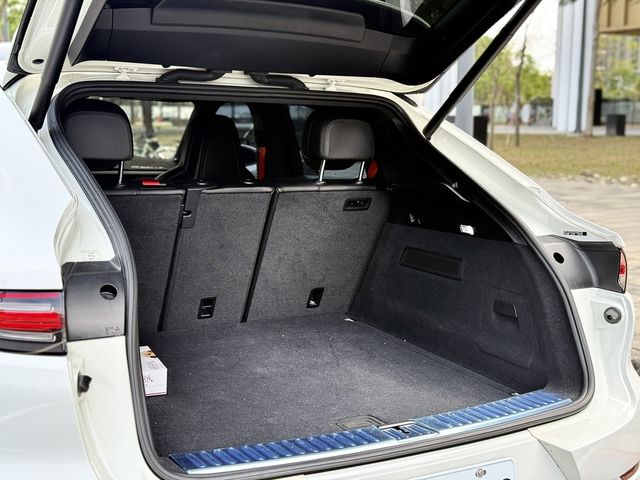 PORSCHE保時捷 CAYENNE  第17張相片