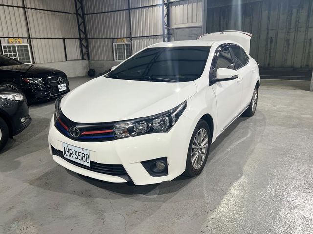 TOYOTA豐田 ALTIS  第1張相片