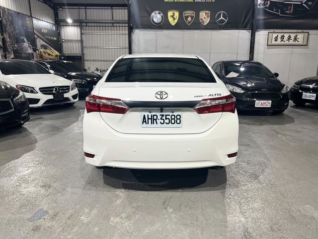 TOYOTA豐田 ALTIS  第4張相片