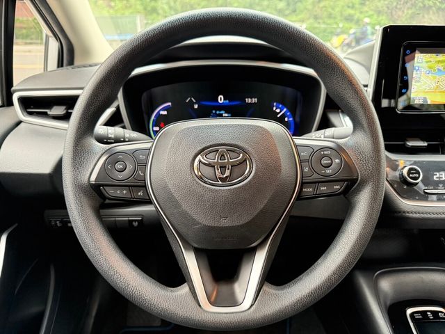 TOYOTA豐田 COROLLA ALTIS HYBRID  第7張相片