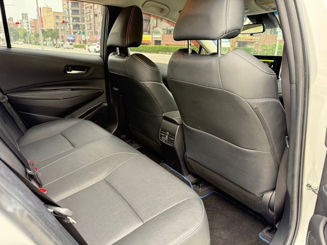 TOYOTA豐田 COROLLA ALTIS HYBRID  第14張相片