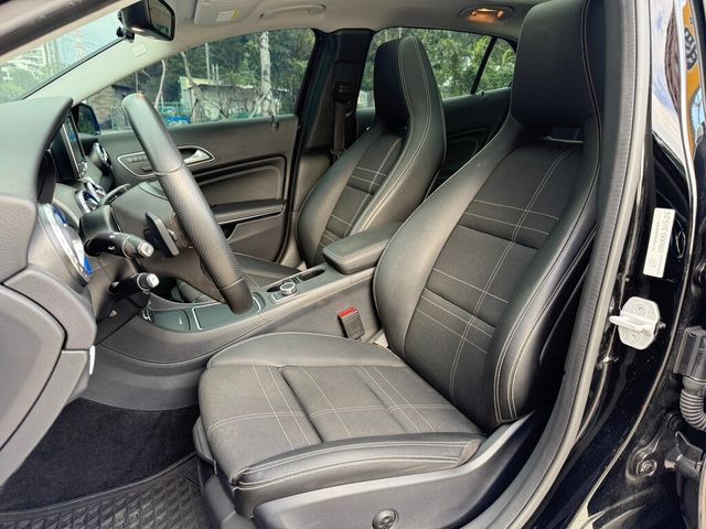 M-BENZ賓士 GLA200  第13張相片