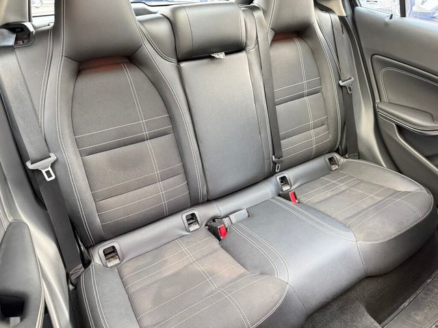 M-BENZ賓士 GLA200  第16張相片