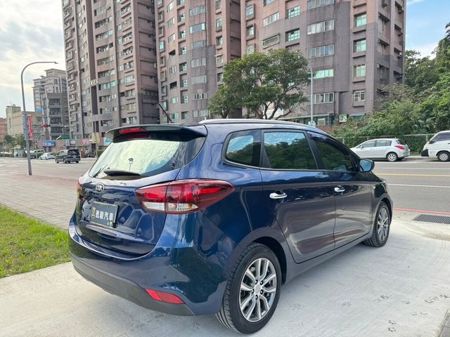KIA起亞 CARENS  第5張相片