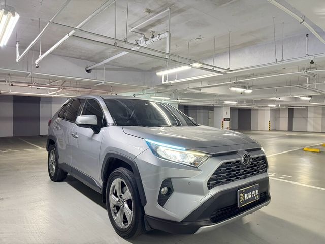 TOYOTA豐田 RAV4  第2張相片