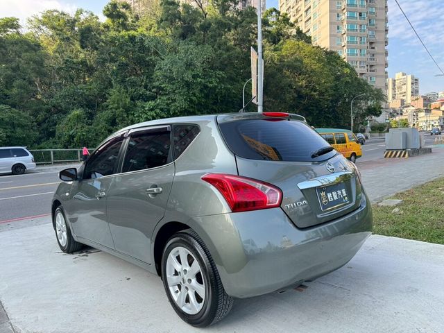 NISSAN日產 TIIDA  第4張相片