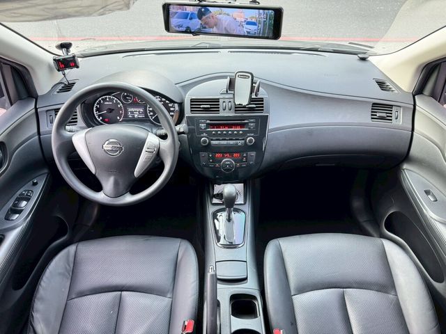 NISSAN日產 TIIDA  第5張相片