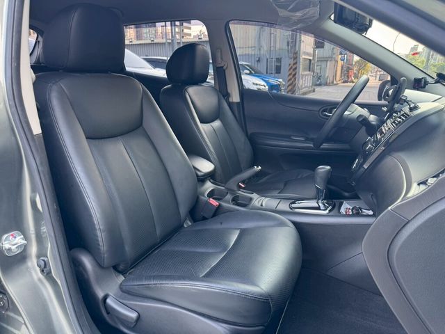NISSAN日產 TIIDA  第13張相片