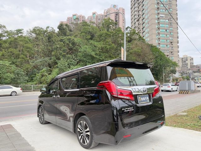 TOYOTA豐田 ALPHARD  第3張相片