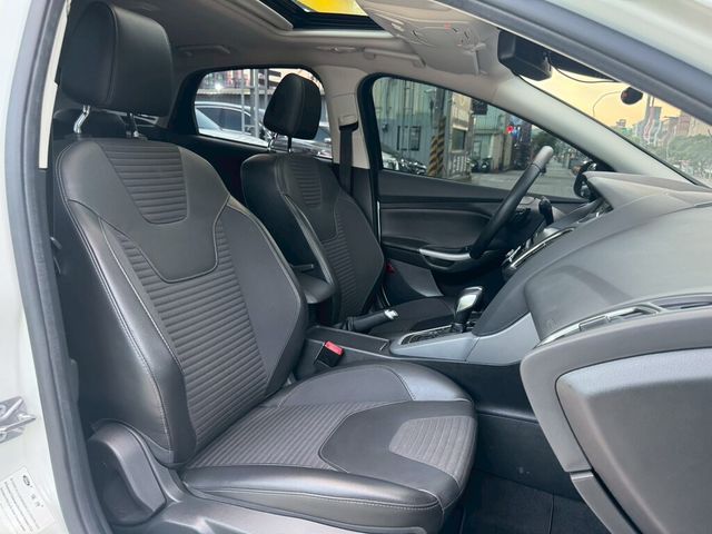 FORD福特 FOCUS  第15張相片
