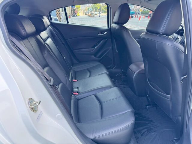 MAZDA馬自達 MAZDA 3  第16張相片