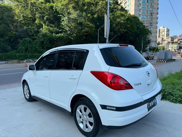 NISSAN日產 TIIDA  第4張相片