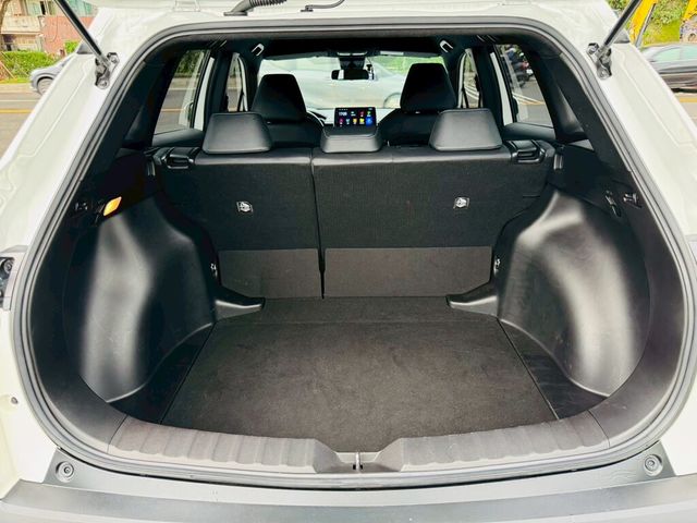 TOYOTA豐田 COROLLA CROSS  第18張相片